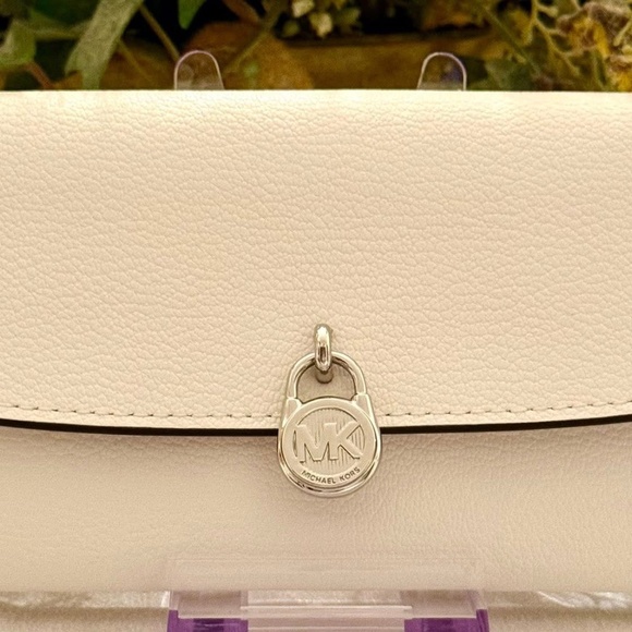 Michael Kors “Hamilton” Lg Flap Continental Wallet NWT - Picture 2 of 10